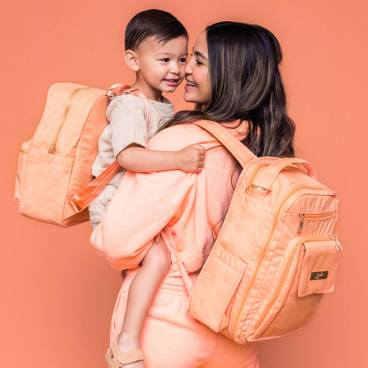 Рюкзак для мамы на коляску школьный персиковый на маме Be Right Back Just Peachy